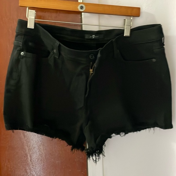 7 for all mankind black cut off shorts 32in - Picture 1 of 4